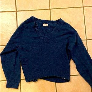 Knitted v neck sweater